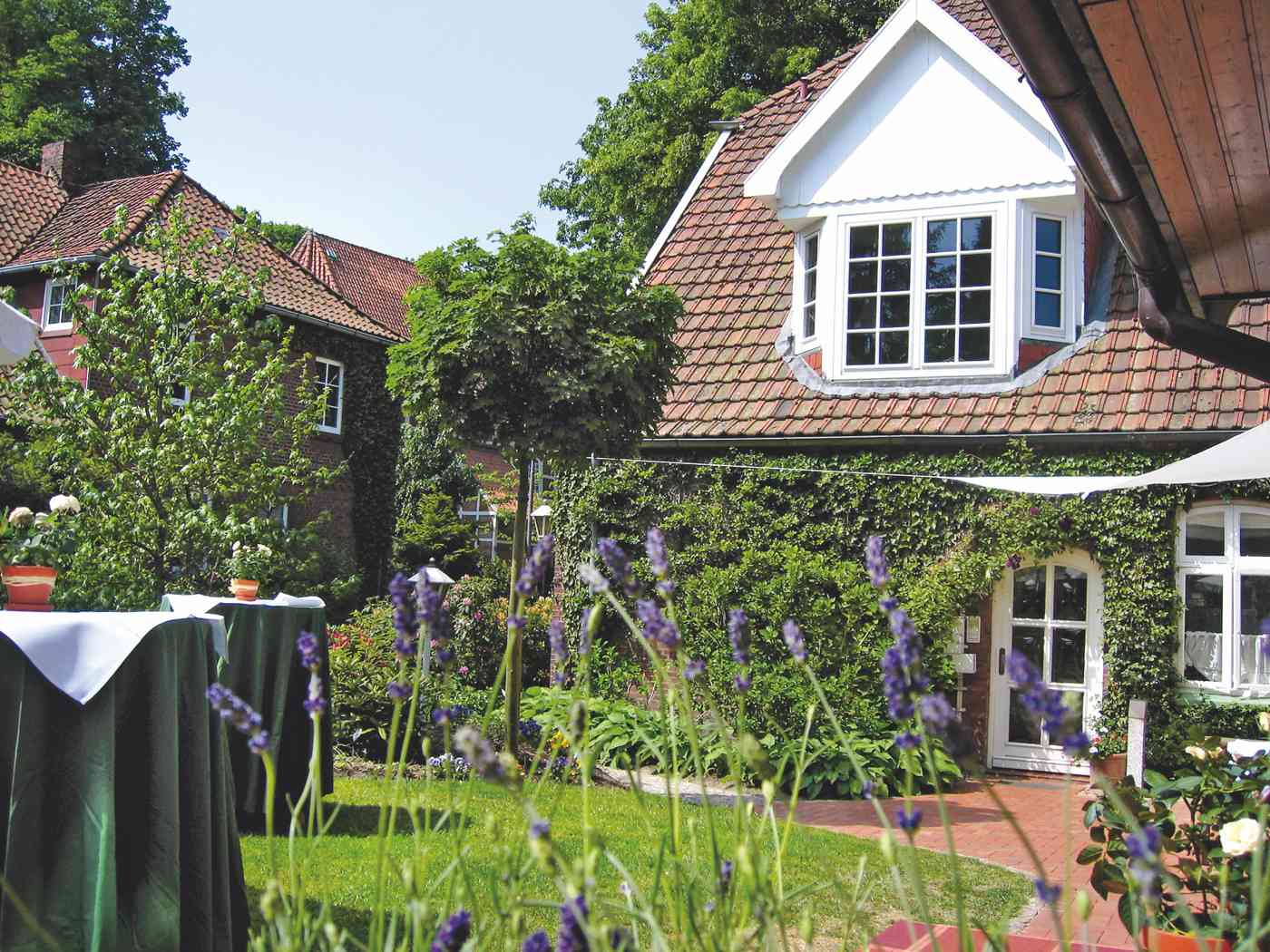 Maack-Kramers Landgasthof bei Kuchenbuchs Hochzeiten