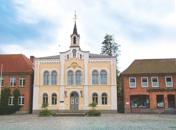 Standesamt Oldenburg in Holstein bei Kuchenbuchs Hochzeiten