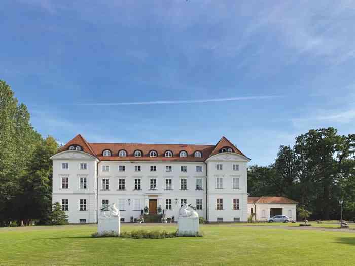 Hotel Schloss Wedendorf