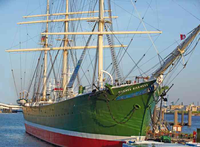 rickmer rickmers segelschiff hamburg hafen landungsbrücken hochzeit hochzeitslocation