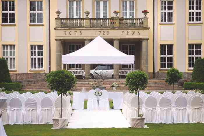 Trauzeremonie im Schlossgarten von Eventmanagement Gabi Loewel