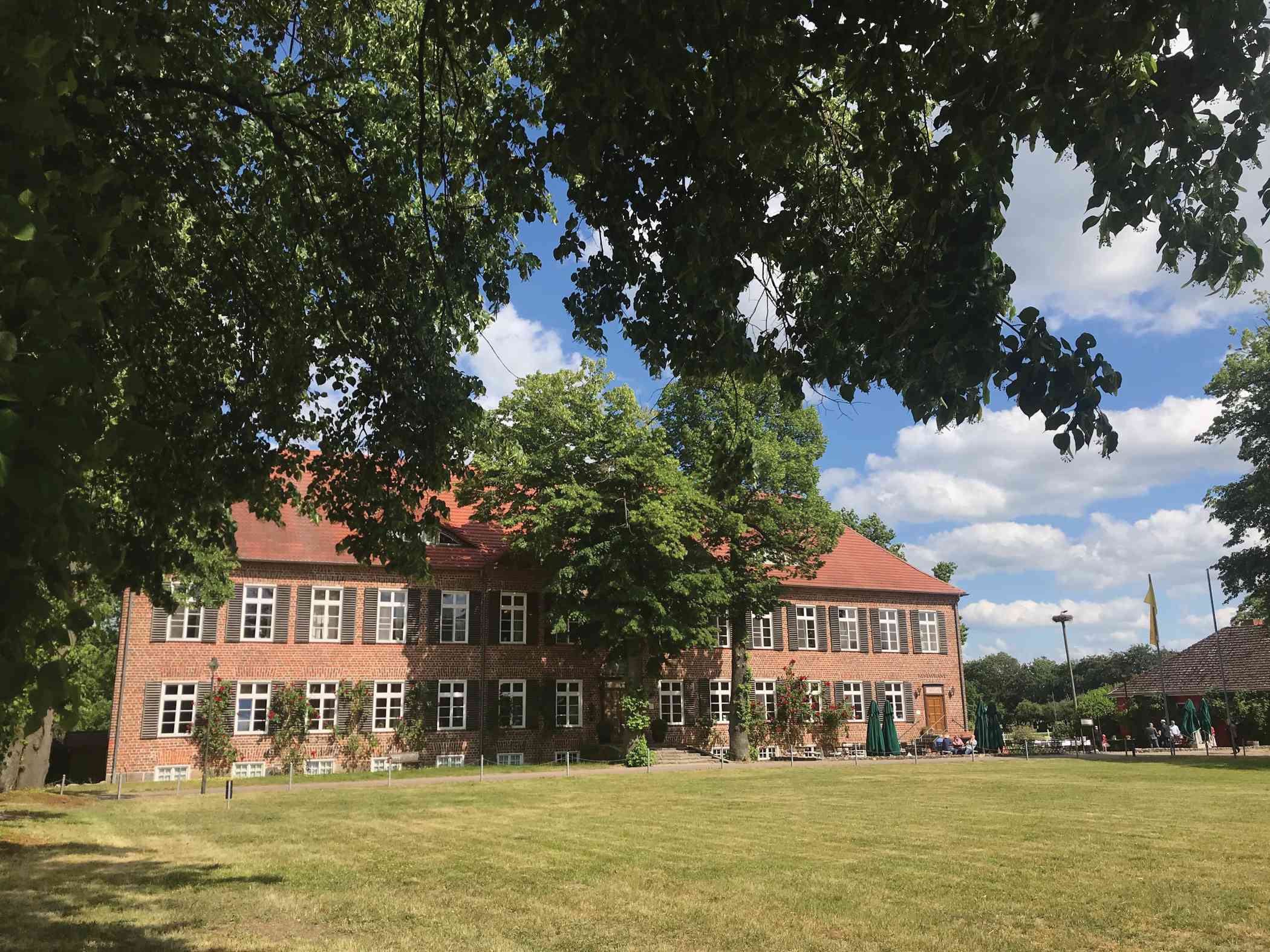Heiraten im Gutshaus Ludorf – der Barocksaal als Trauzimmer