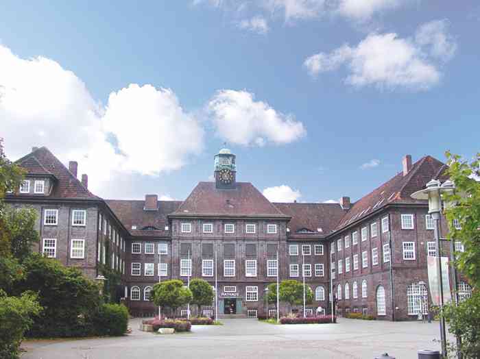 Rathausgebäude mit Standesamt Lehrte Region Hannover