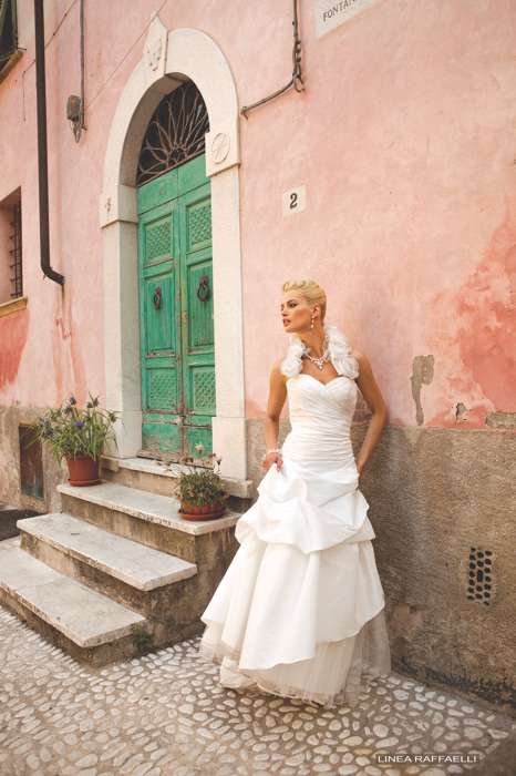 Brautkleid Festtruhe - Braut- & Abendmode