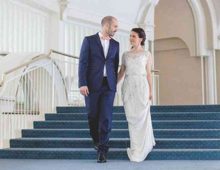 Brautpaar im Foyer des Steigenberger Hotels