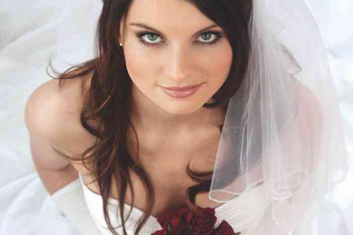 Brautfrisur hair- & makeup artist lila