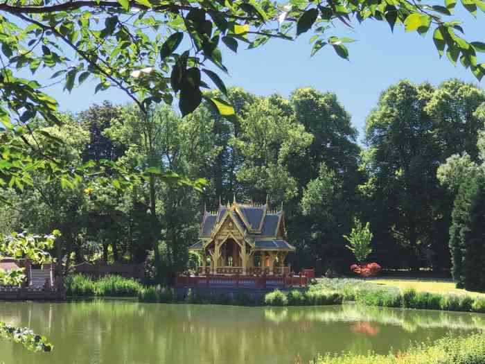 Hochzeitslocation Tailändischer Sala am See im Tierpark Hagenbeck
