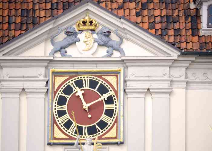 Uhr am Rathaus Lüneburg