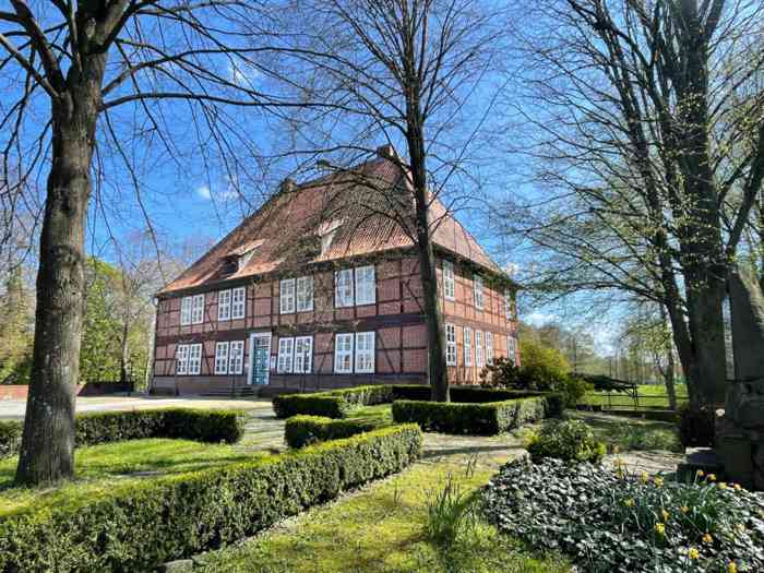 Das Amtshaus Moisburg ist Trauort des Standesamtes Hollenstedt. Das Amtshaus Moisburg ist Trauort des Standesamtes Hollenstedt.