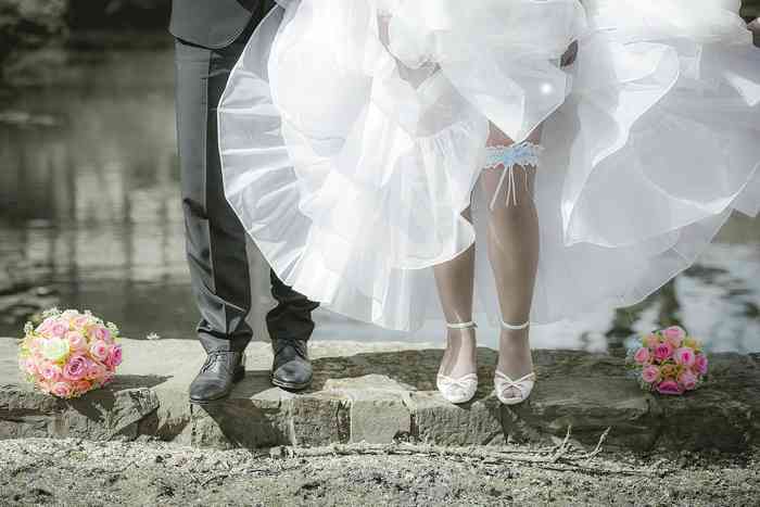 Carsten Schütte und sein Team von catch & kiss arbeiten innovativ und dynamisch. Als Team können sie auf Hochzeiten mehrere Shootings zur gleichen Zeit anbieten. Carsten Schütte und sein Team von catch & kiss bieten auch gleichzeitige Shooting auf Hochzeiten.