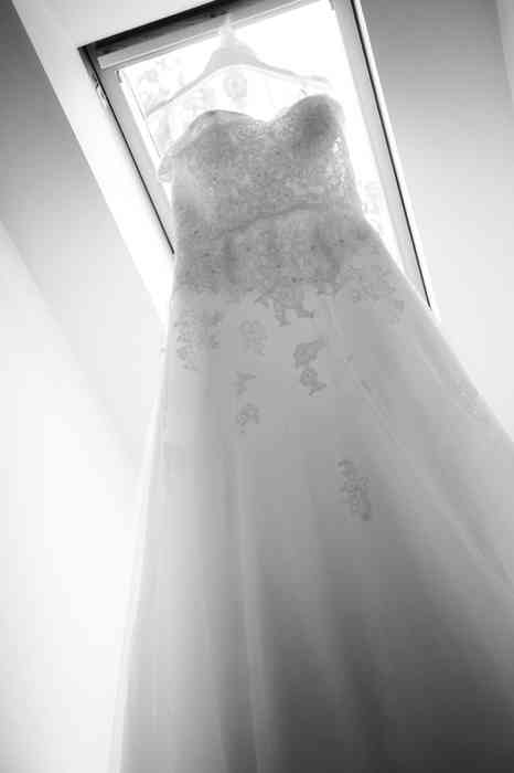 Hochzeitsfotografie Fotostory Svenja und Eugen Brautkleid Brautmoden Isabel