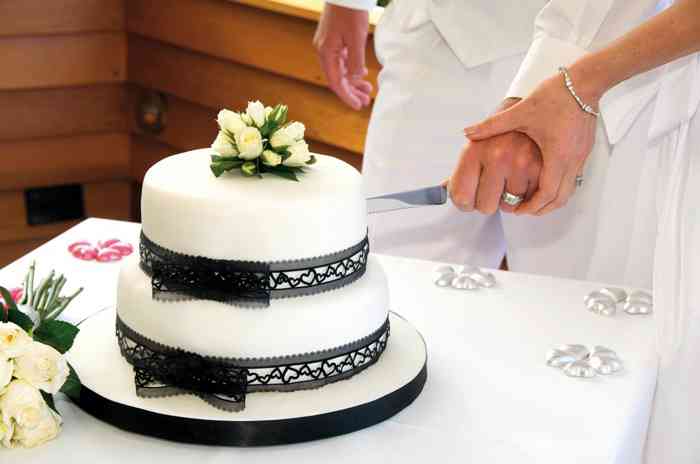 Hochzeitstorte Hochzeitstorte auf der Hochzeitsmesse Van Der Valk Resort Linstow