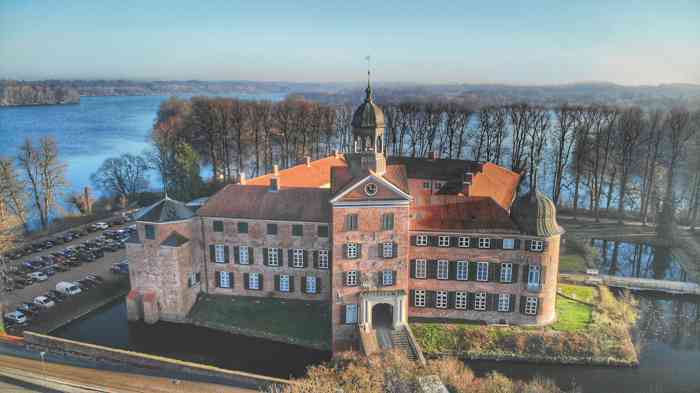 Hochzeitsmesse im Schloss Eutin Das Schloss Eutin aus der Vogelperspektive