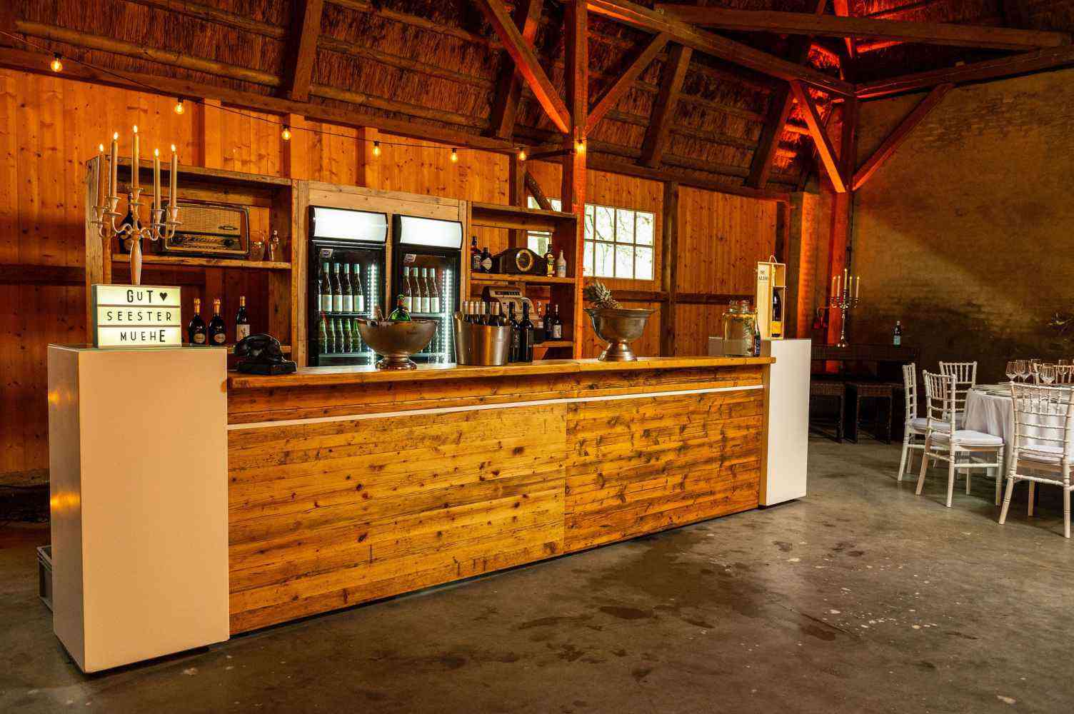 Hochzeit feiern in der Scheune auf Gut Seestermühe bei Pinneberg